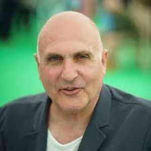 Read more about the article John Crace Age, Height, Wife, Family, Guardian, Net worthy